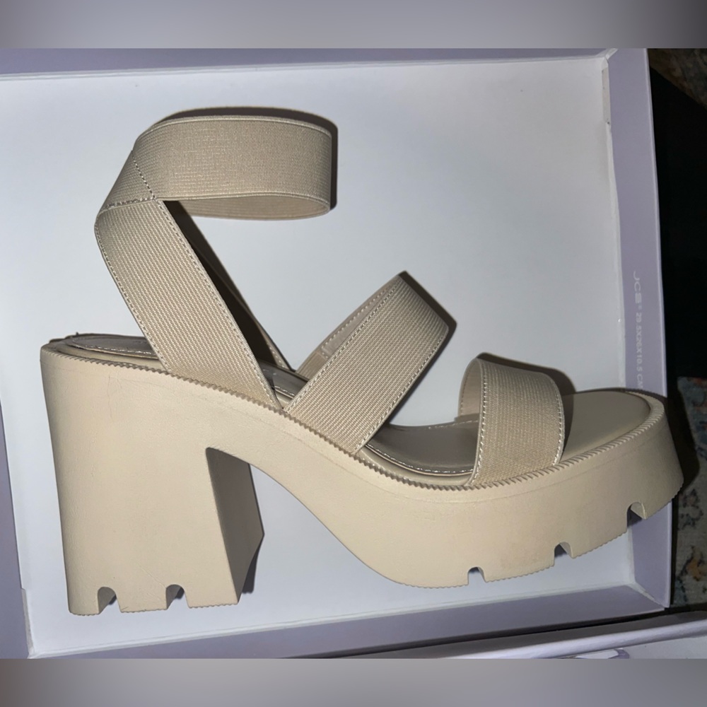 Steve Madden Natural Templee Heels